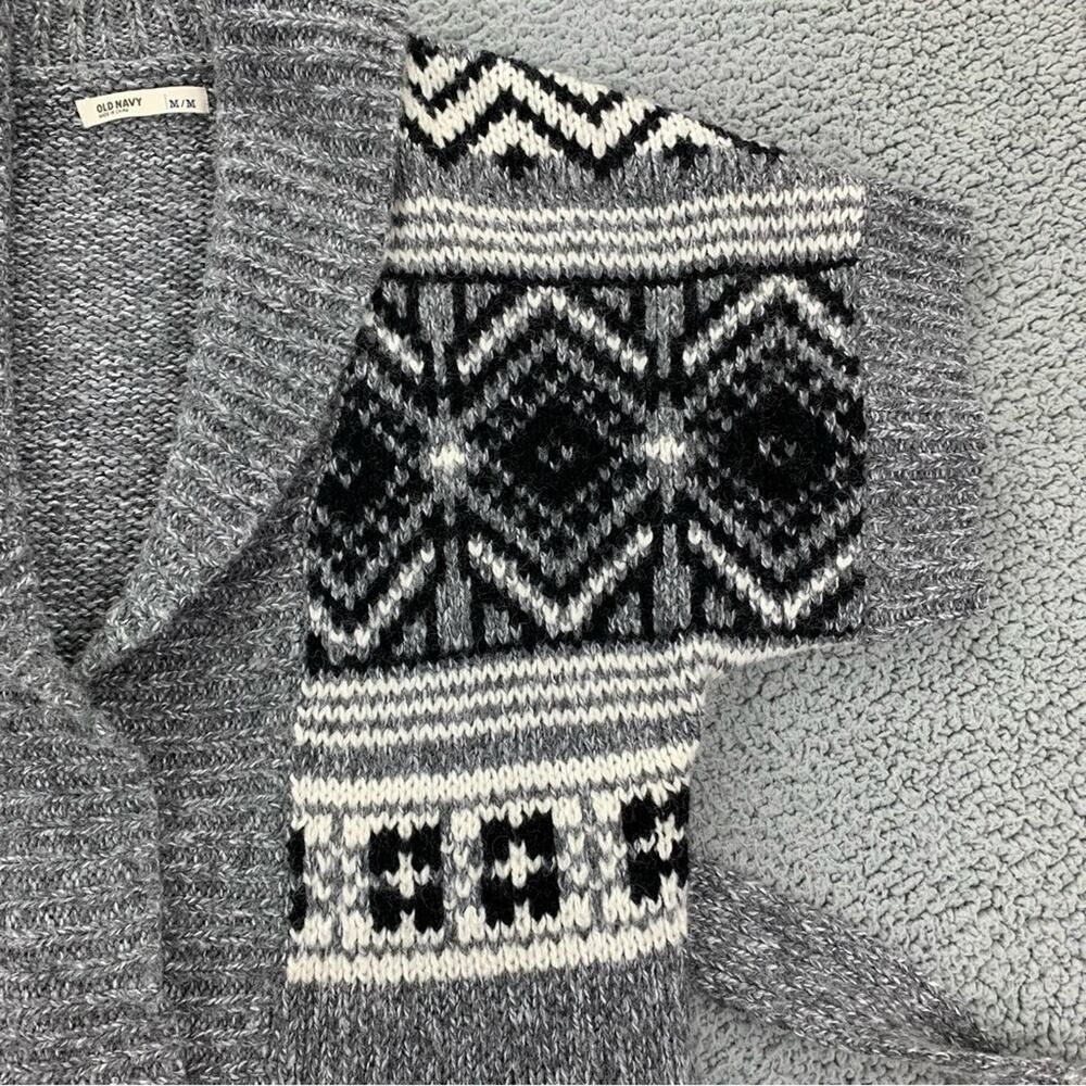 Old Navy Women's Knit Wool Blend Short Sleeve Chunky Cardigan  -  Size:  M - Picture 5 of 16